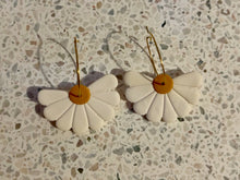 Load image into Gallery viewer, Daisy Me Rollin