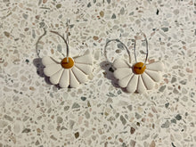 Load image into Gallery viewer, Daisy Me Rollin