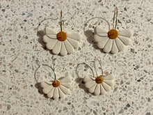 Load image into Gallery viewer, Daisy Me Rollin