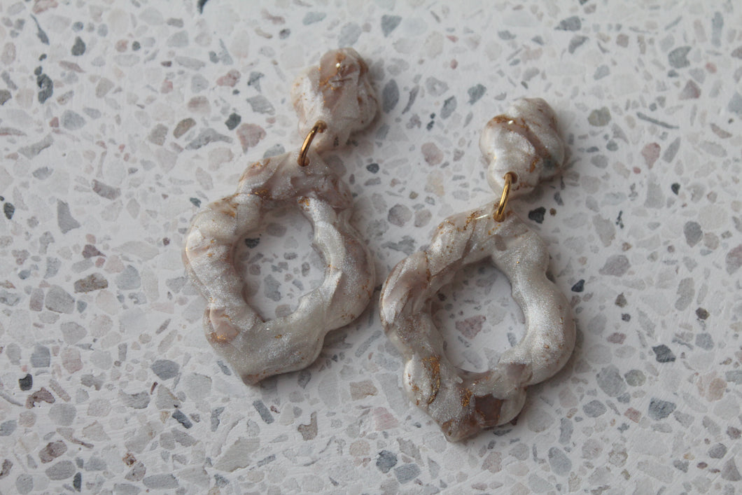 Diana Dangles